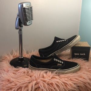 1980s vintage Vans, women’s 8.5